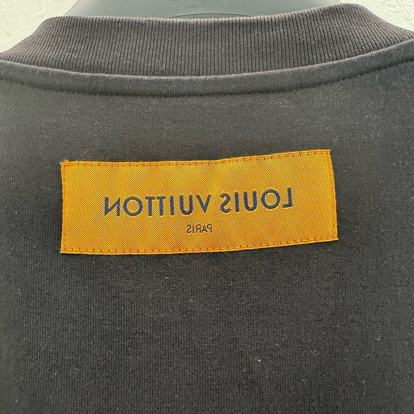 Louis Vuitton Louis Vuitton Spray Chain Short Sleeve T-Shirt Size S Size US S / EU 44-46 / 1 - 6 Thumbnail