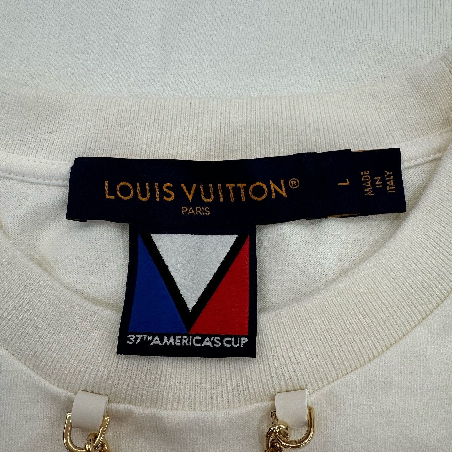 Louis Vuitton Louis Vuitton Chain Detail Pocket T-Shirt Size L Size US L / EU 52-54 / 3 - 3 Thumbnail