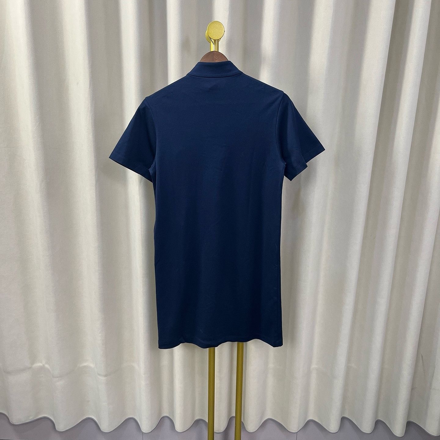 Louis Vuitton Louis Vuitton Chain Logo T-Shirt Size S Size S / US 4 / IT 40 - 2 Thumbnail