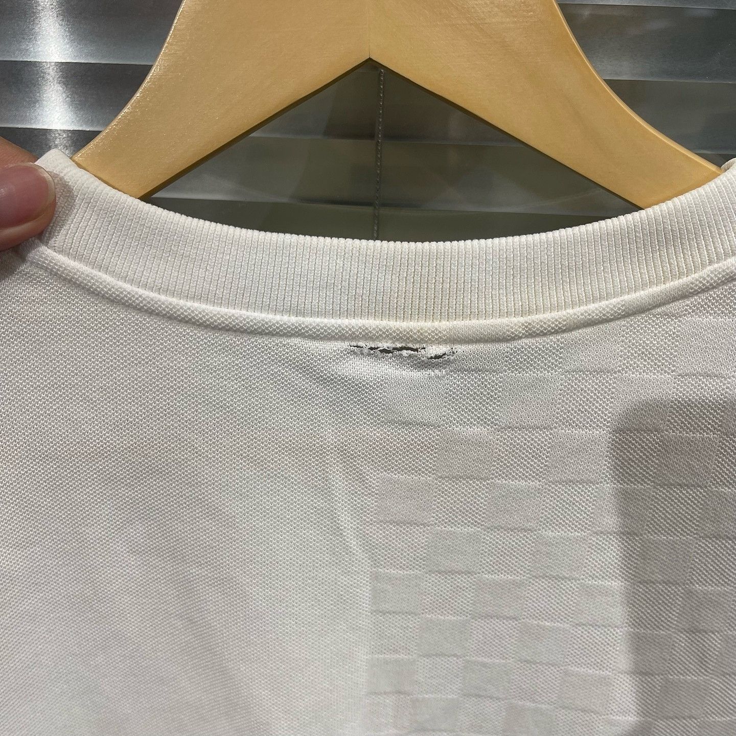 Louis Vuitton Louis Vuitton Damier Pocket T-Shirt Size S Size US S / EU 44-46 / 1 - 6 Thumbnail