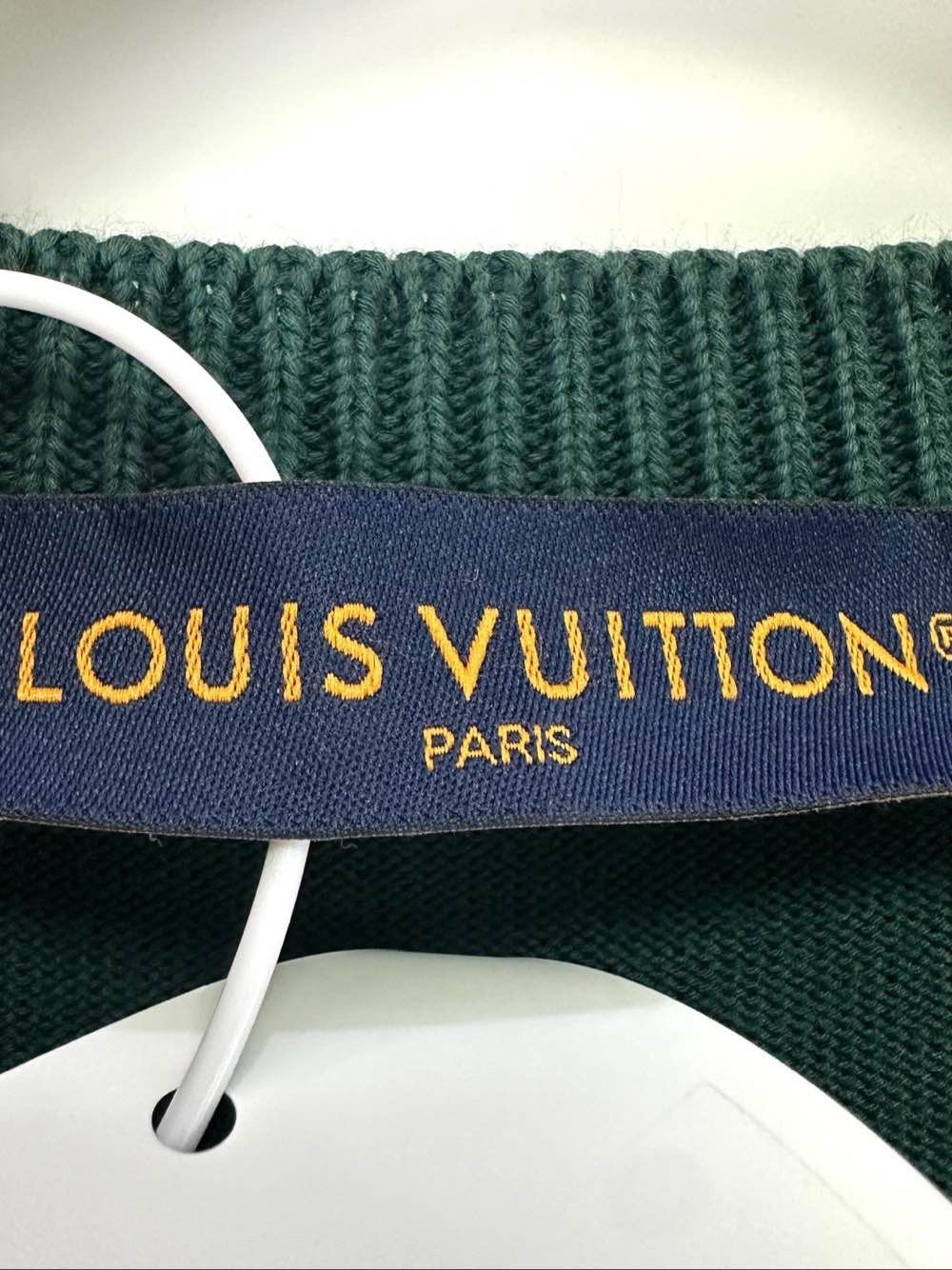 Louis Vuitton Louis Vuitton Letter Logo Short Sleeve T-Shirt Size L Size US L / EU 52-54 / 3 - 3 Thumbnail