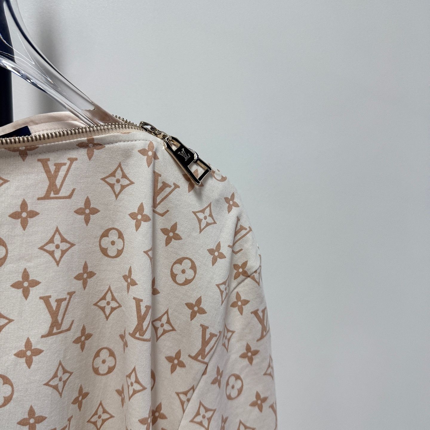 Louis Vuitton Louis Vuitton Monogram Short Sleeve T-Shirt Size L Size L / US 10 / IT 46 - 6 Thumbnail