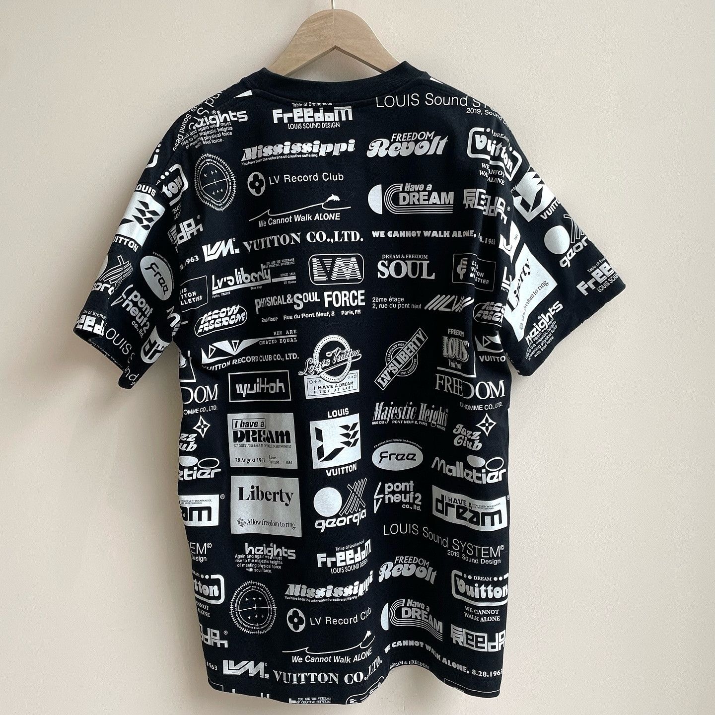 Louis Vuitton Louis Vuitton Graphic Print T-Shirt US XS Size US XS / EU 42 / 0 - 2 Thumbnail