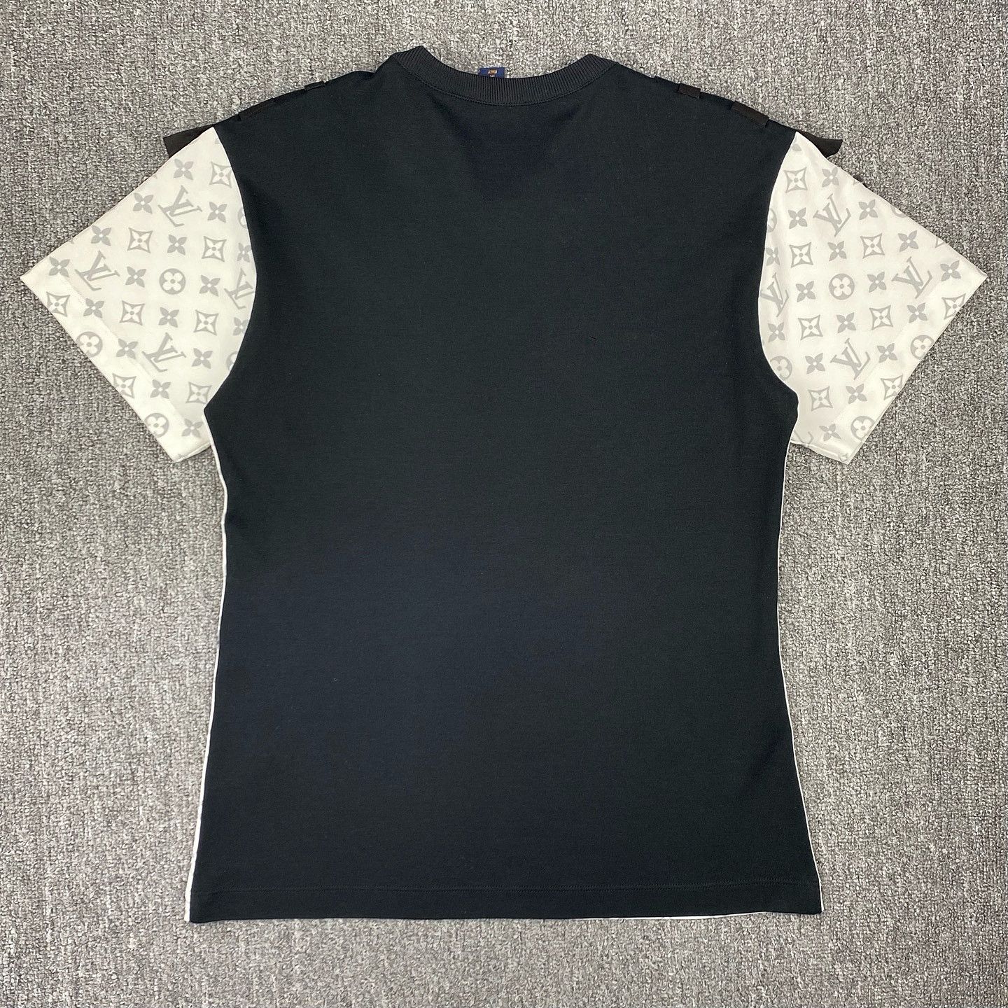 Louis Vuitton Louis Vuitton Monogram Short Sleeve T-Shirt Size S Size S / US 4 / IT 40 - 2 Thumbnail