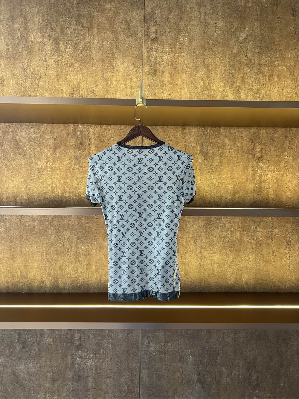 Louis Vuitton Louis Vuitton Monogram Silk Blend T-Shirt Size M Size M / US 6-8 / IT 42-44 - 2 Thumbnail