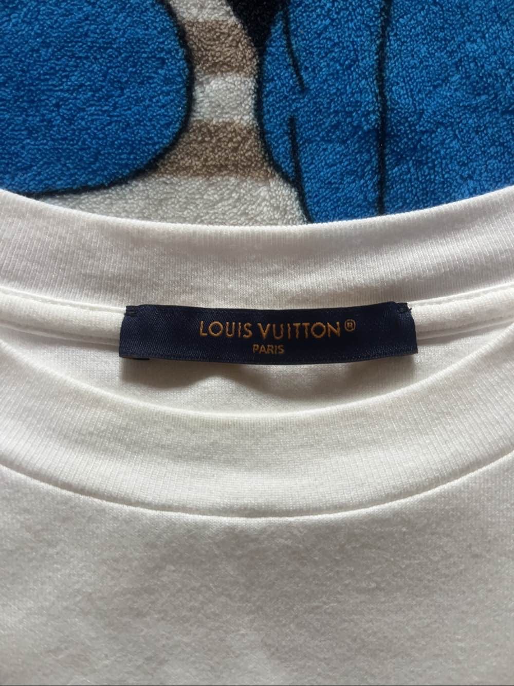 Louis Vuitton Louis Vuitton Embroidered Crest T-Shirt Size S Size US S / EU 44-46 / 1 - 3 Thumbnail