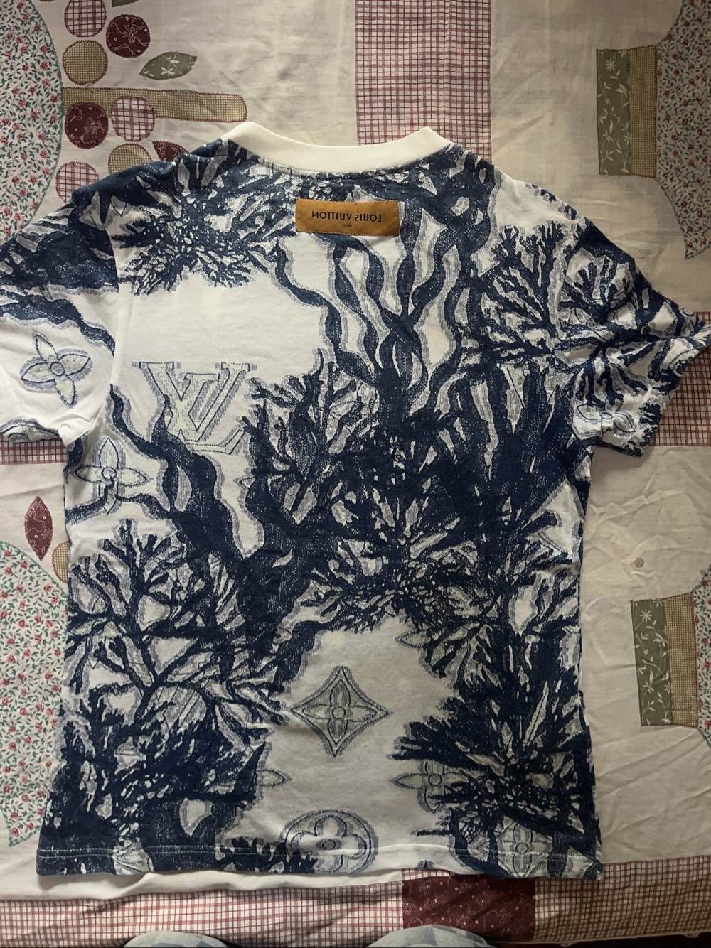 Louis Vuitton Louis Vuitton Monogram Coral Print T-Shirt XS Size US XS / EU 42 / 0 - 2 Thumbnail