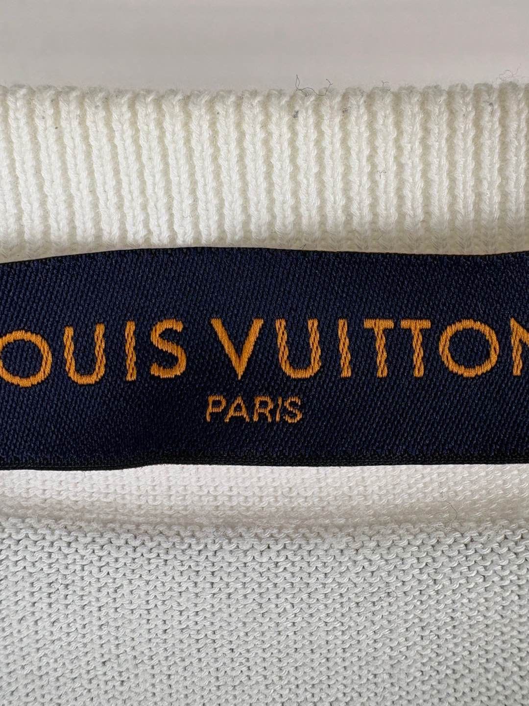 Louis Vuitton Louis Vuitton Geometric Graphic T-Shirt XL Size US XL / EU 56 / 4 - 3 Thumbnail
