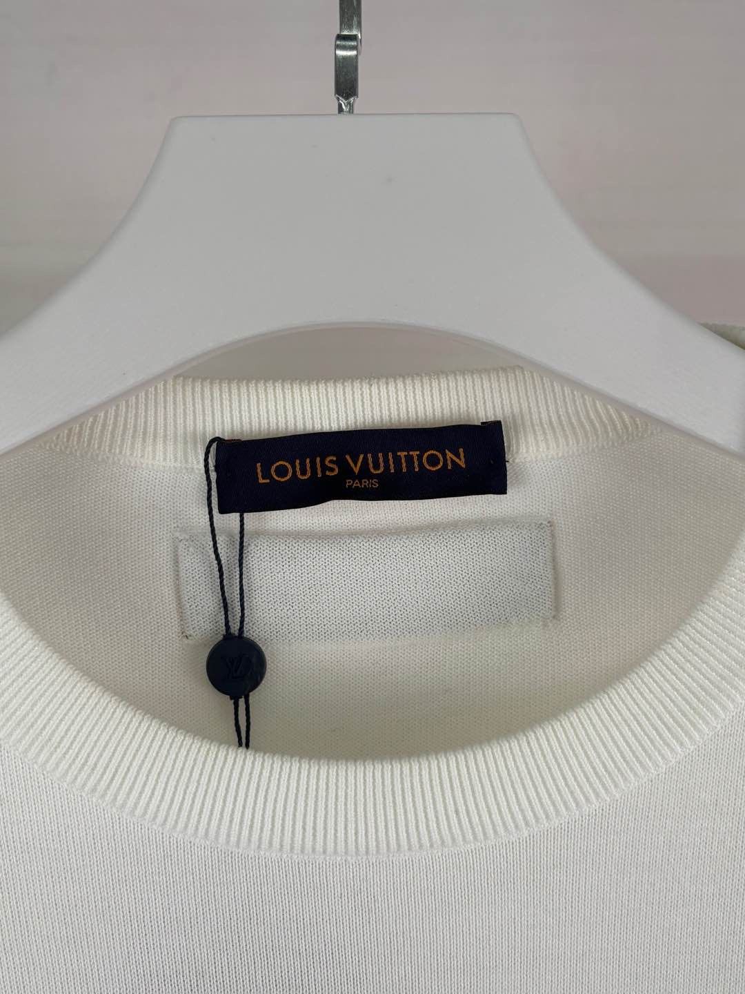 Louis Vuitton Louis Vuitton Geometric Graphic T-Shirt XL Size US XL / EU 56 / 4 - 5 Thumbnail