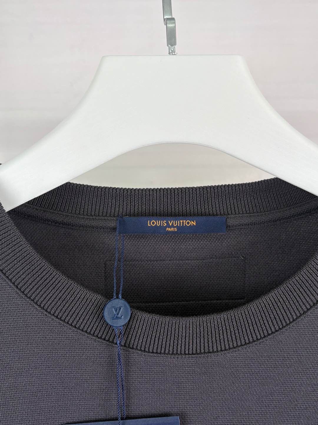 Louis Vuitton Louis Vuitton Embroidered Logo T-Shirt Size XXL Size US XXL / EU 58 / 5 - 5 Thumbnail
