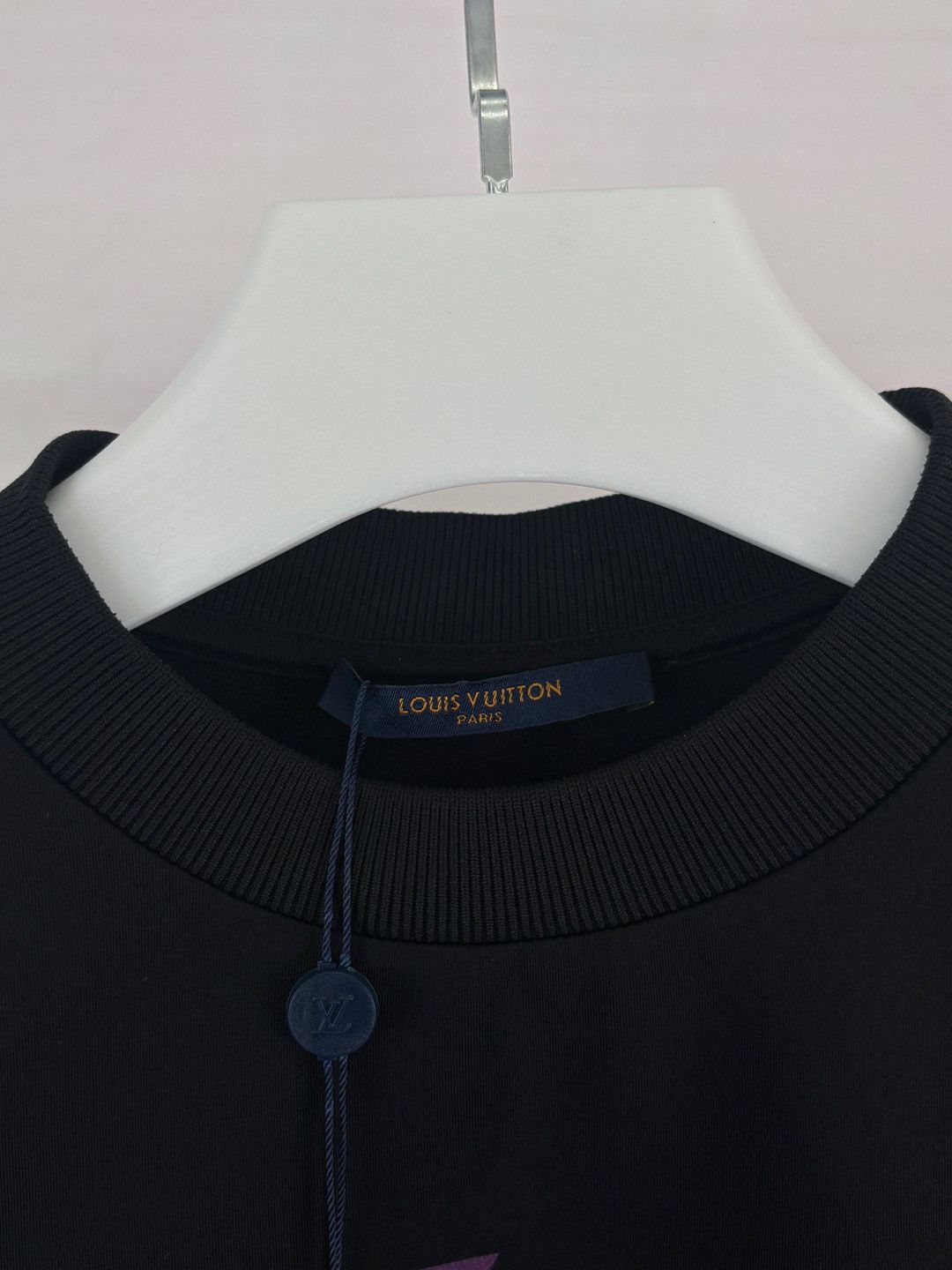 Louis Vuitton Louis Vuitton 2054 Graphic T-Shirt US S Size US S / EU 44-46 / 1 - 5 Thumbnail