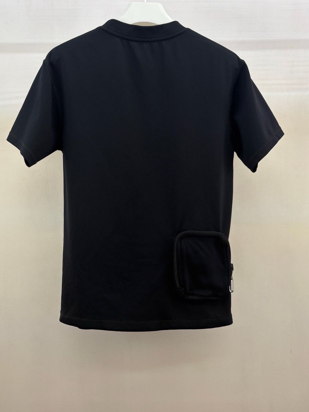 Louis Vuitton Louis Vuitton 2054 Graphic T-Shirt US S Size US S / EU 44-46 / 1 - 2 Thumbnail