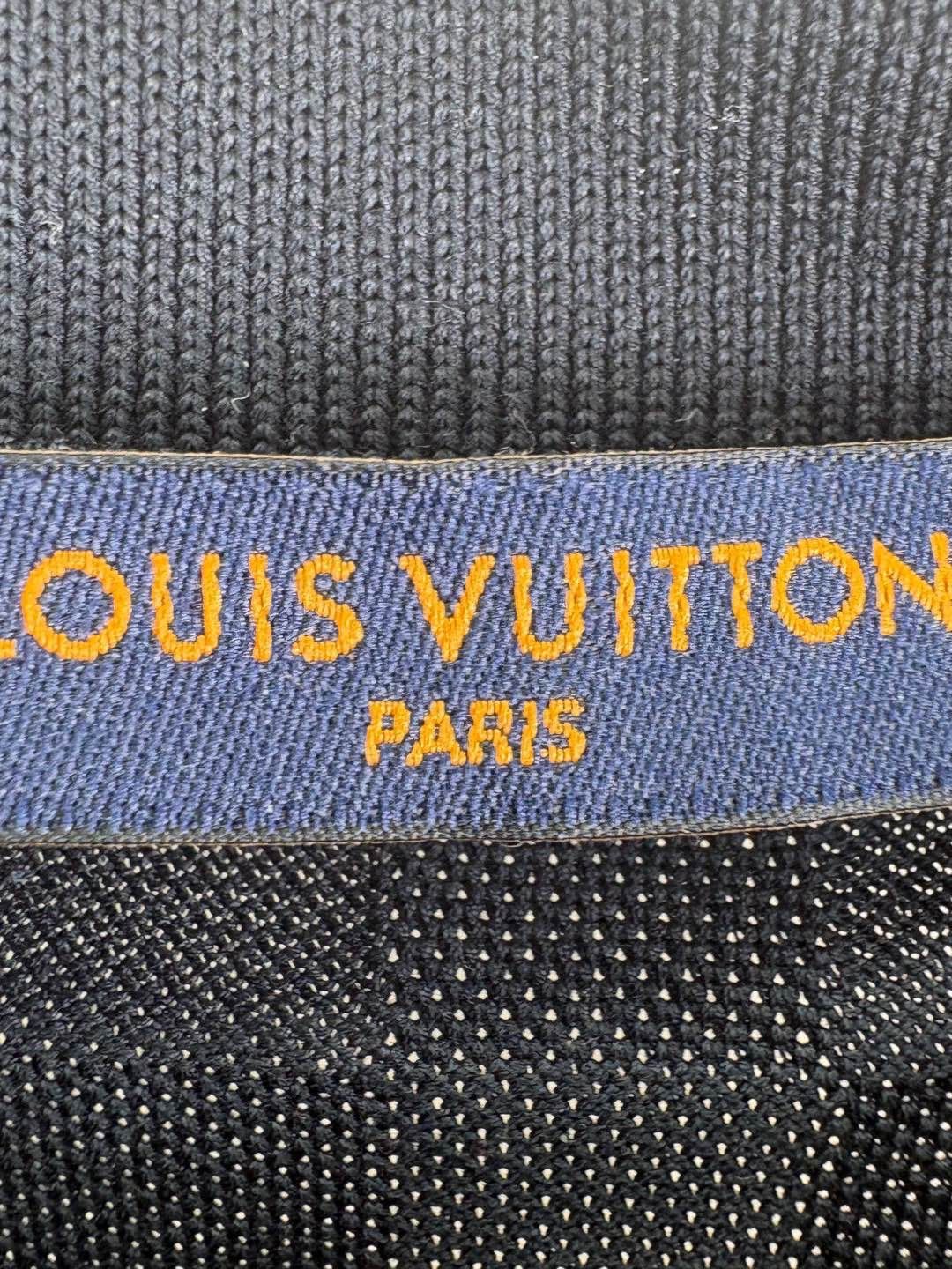 Louis Vuitton Louis Vuitton Logo Embroidered T-Shirt Blue Size L Size US L / EU 52-54 / 3 - 3 Thumbnail