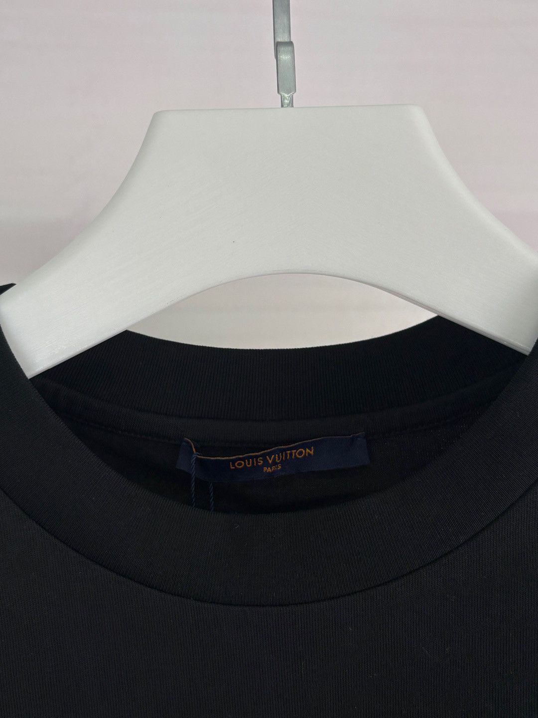 Louis Vuitton Louis Vuitton Embossed Logo T-Shirt Blue Size L Size US L / EU 52-54 / 3 - 5 Thumbnail