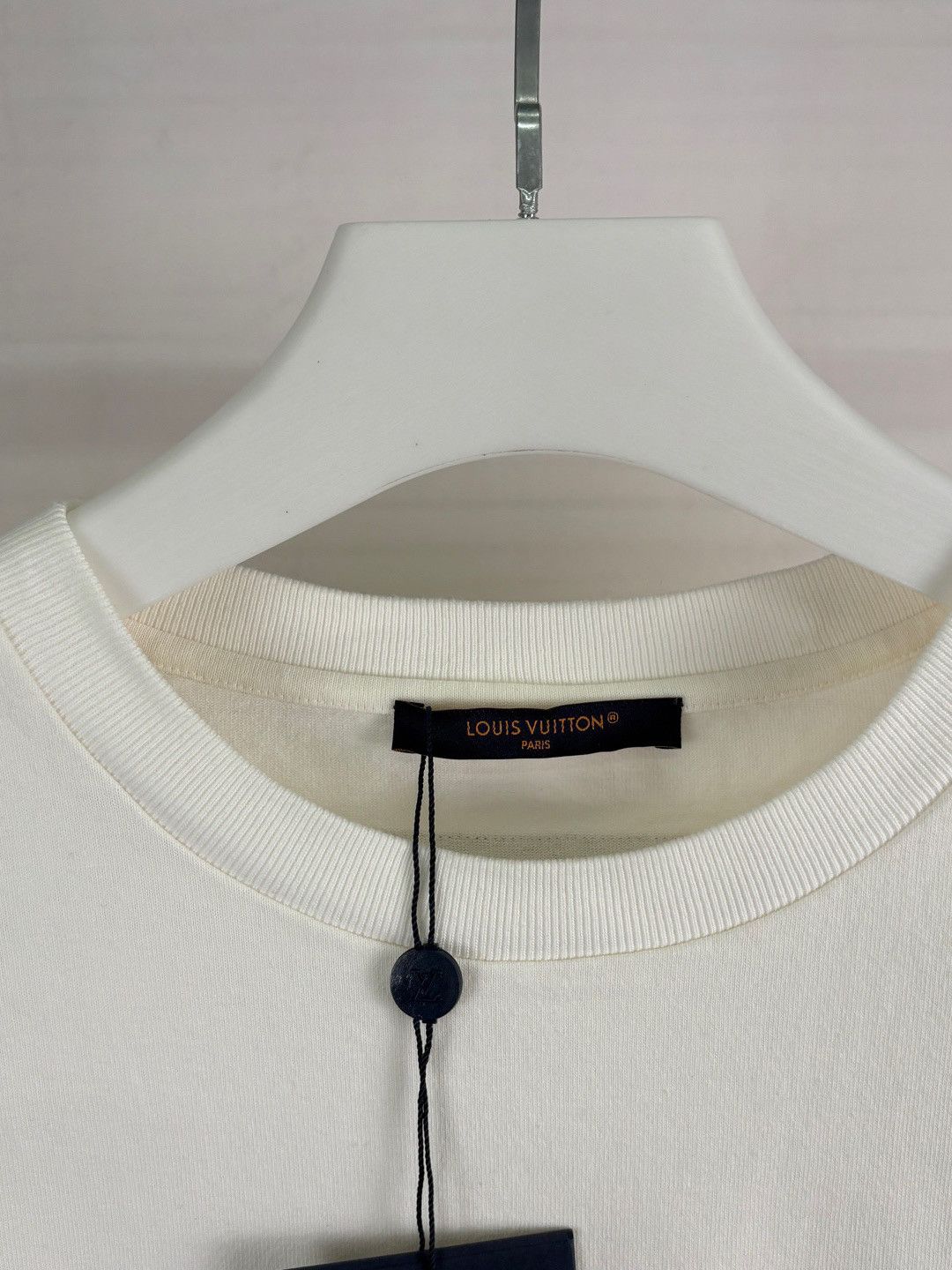 Louis Vuitton Louis Vuitton Staples Edition Logo T-Shirt Size XXL Size US XXL / EU 58 / 5 - 5 Thumbnail