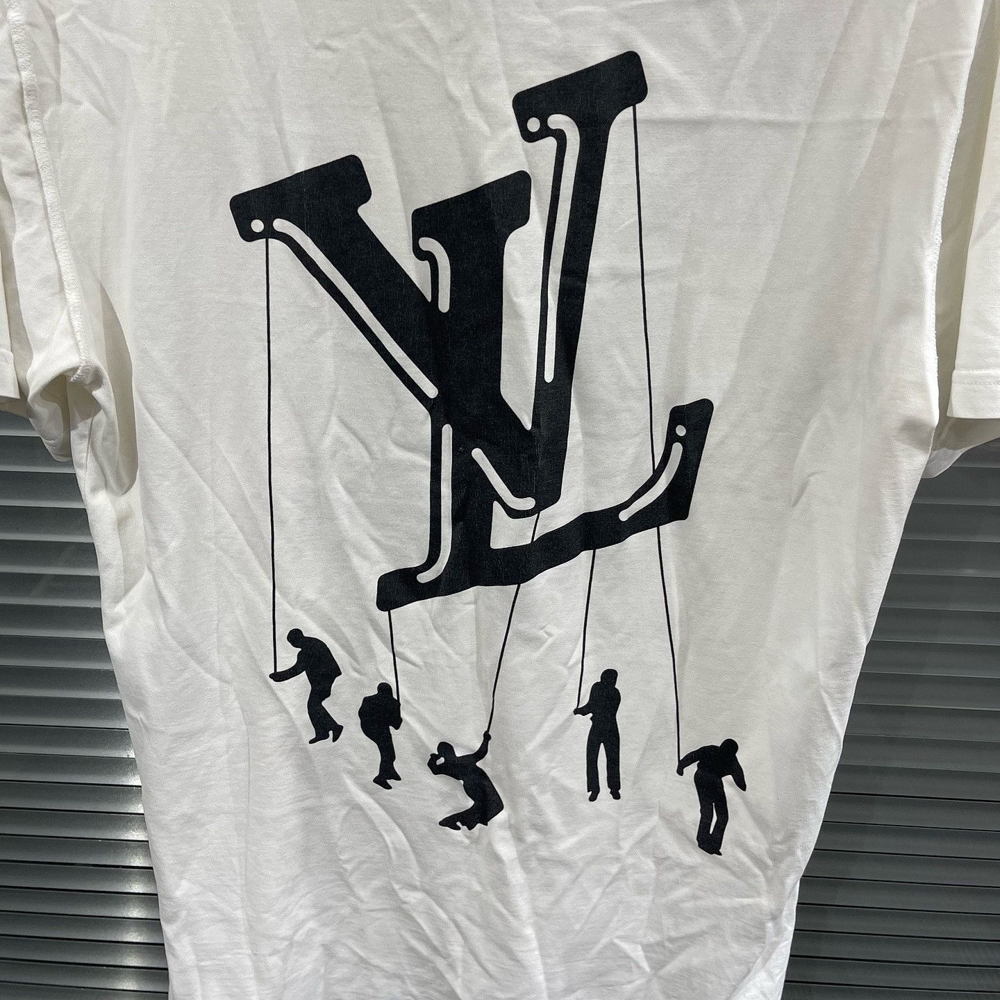 Louis Vuitton Louis Vuitton Marionette Graphic T-Shirt Size XL Size US XL / EU 56 / 4 - 6 Thumbnail