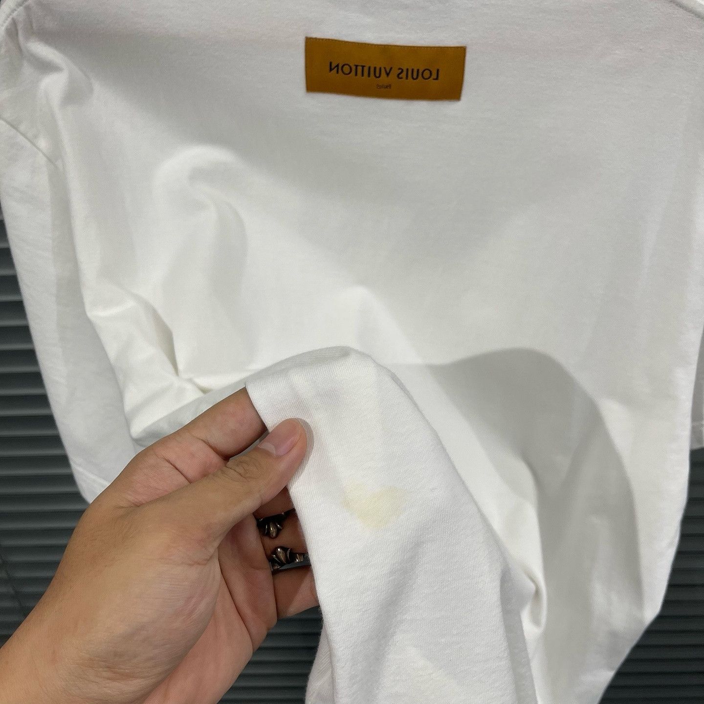 Louis Vuitton Louis Vuitton Graphic House Print T-Shirt Size L Size US L / EU 52-54 / 3 - 7 Thumbnail