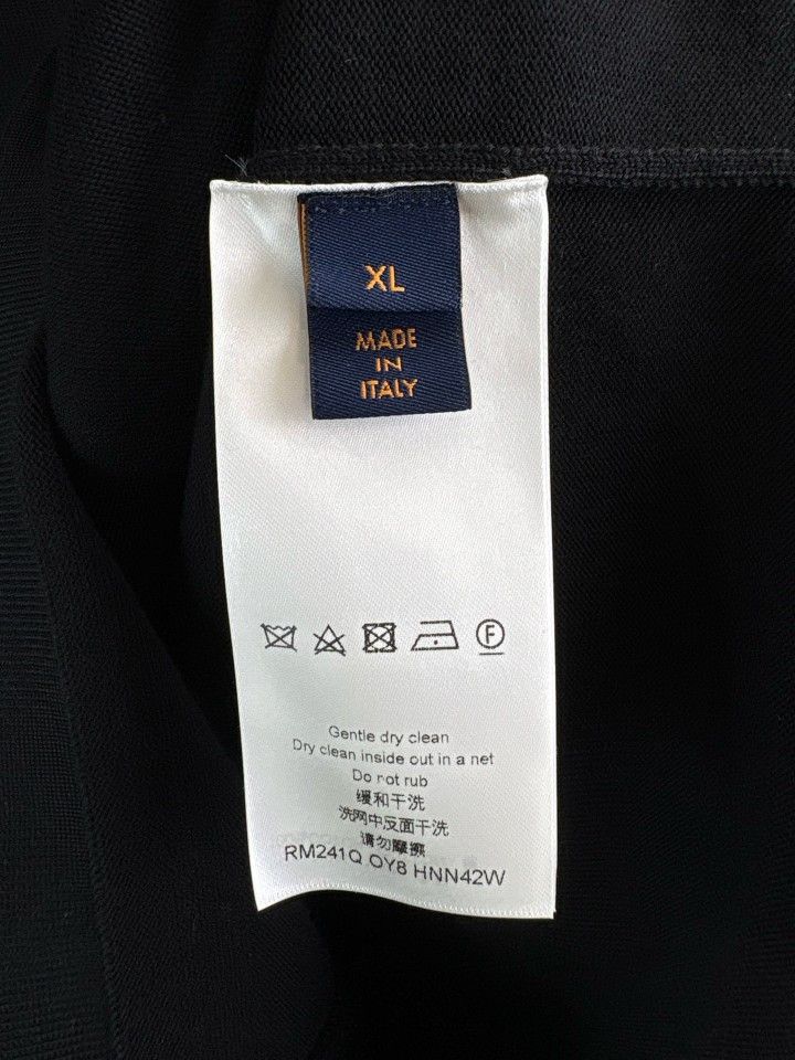 Louis Vuitton Louis Vuitton Logo T-Shirt Black XL Size US XL / EU 56 / 4 - 4 Thumbnail