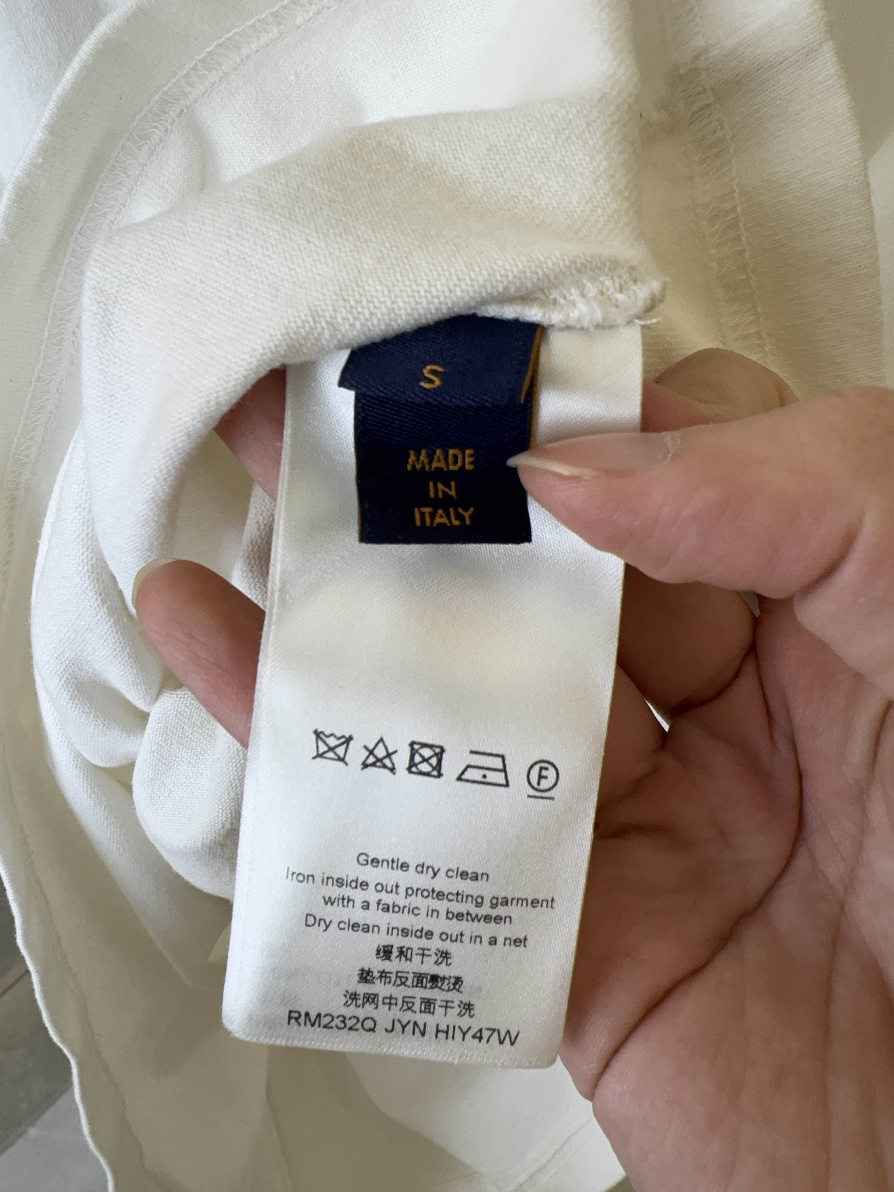 Louis Vuitton Louis Vuitton Back Logo T-Shirt Size S Size US S / EU 44-46 / 1 - 4 Thumbnail