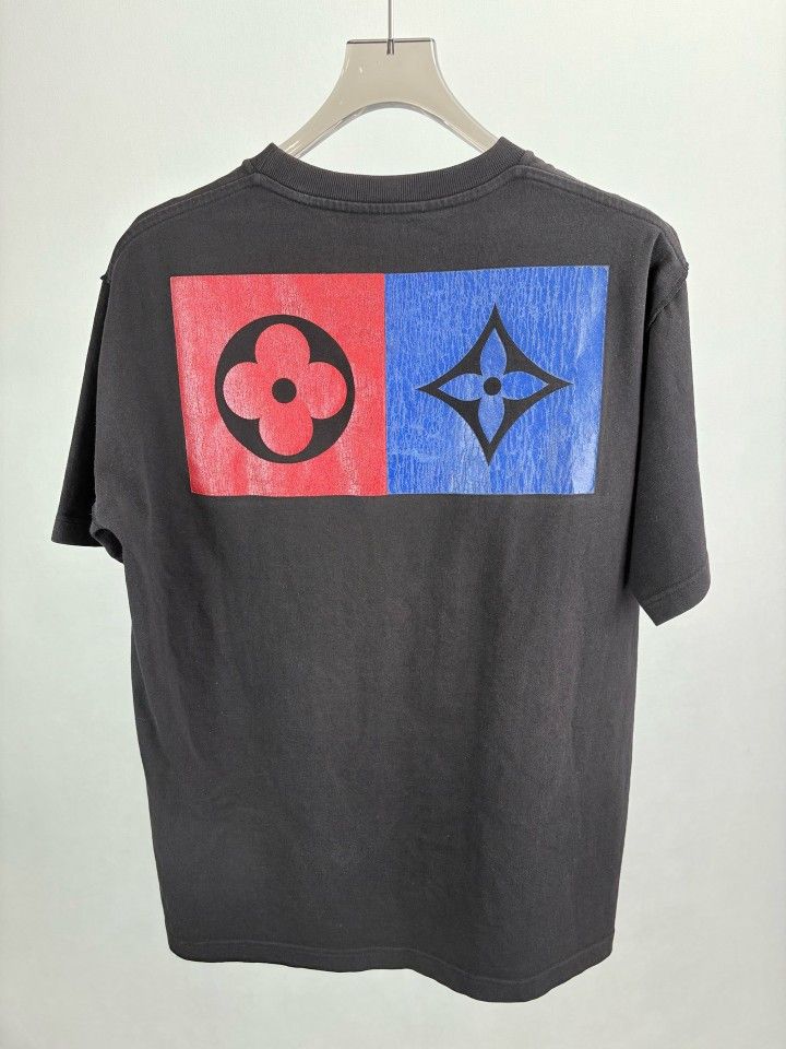 Louis Vuitton Louis Vuitton Graphic Logo Short Sleeve T-Shirt XL Size US XL / EU 56 / 4 - 2 Thumbnail