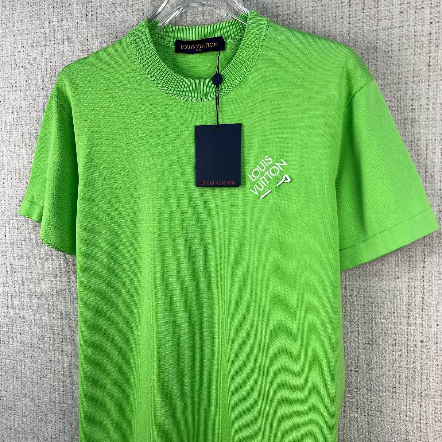 Louis Vuitton Louis Vuitton Neon Green Logo T-Shirt Size XS Size US XS / EU 42 / 0 - 6 Thumbnail