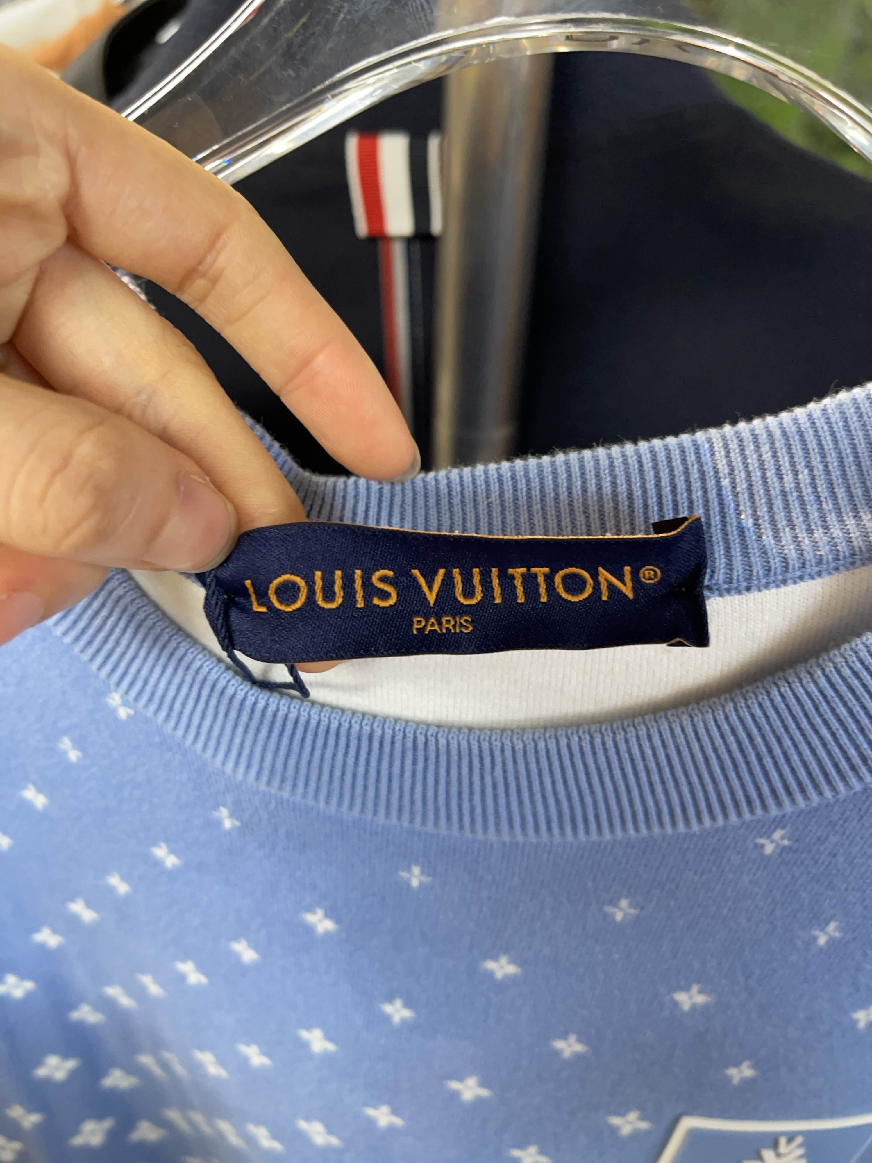 Louis Vuitton Louis Vuitton Monogram Ski T-Shirt Size M Size US M / EU 48-50 / 2 - 3 Thumbnail