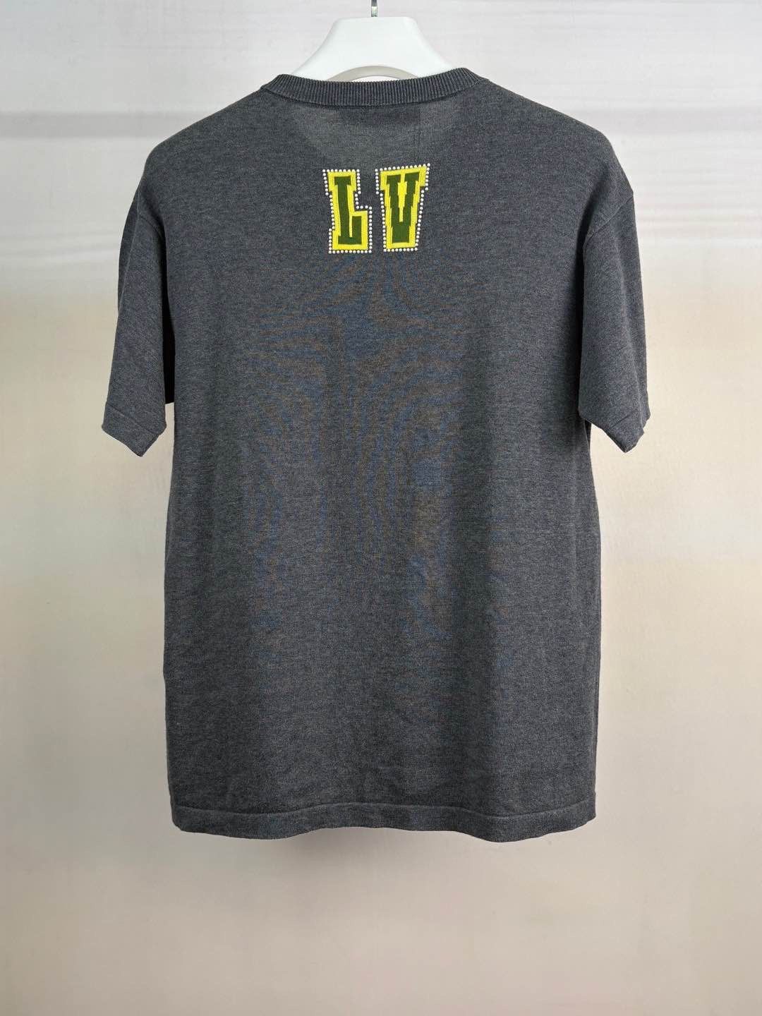 Louis Vuitton Louis Vuitton Paw Print Logo T-Shirt Size S Size US S / EU 44-46 / 1 - 2 Thumbnail