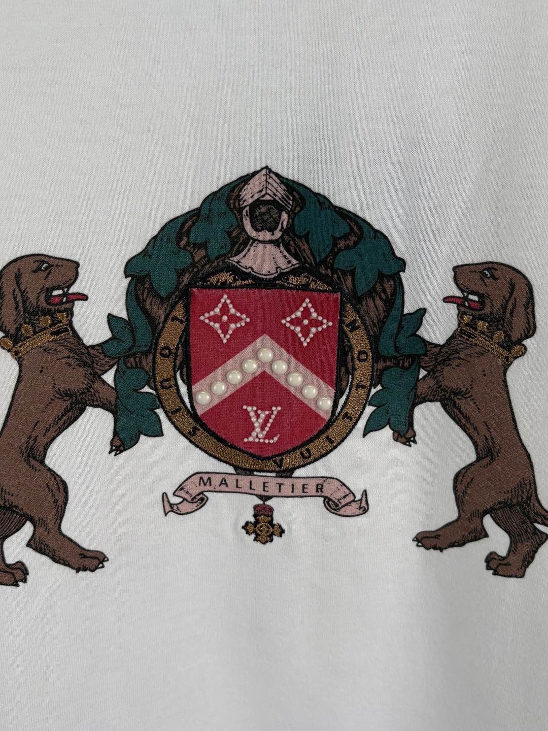 Louis Vuitton Louis Vuitton Crest Embroidery T-Shirt M Size US M / EU 48-50 / 2 - 6 Thumbnail