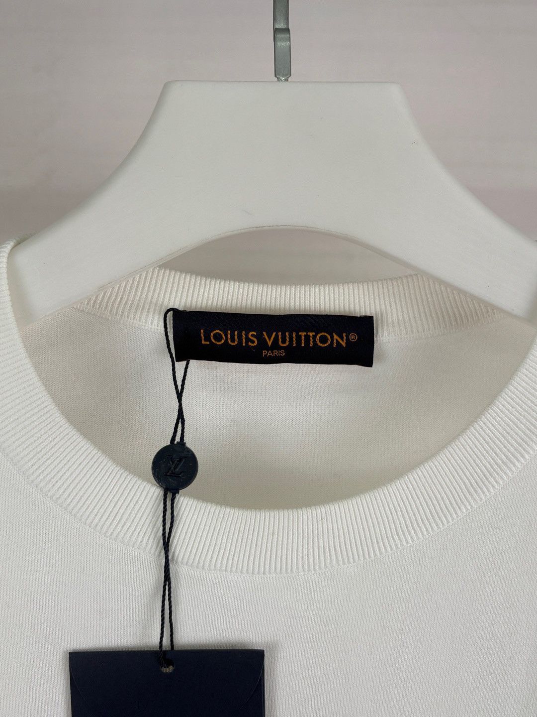 Louis Vuitton Louis Vuitton Graphic Print T-Shirt Size XL Size US XL / EU 56 / 4 - 5 Thumbnail