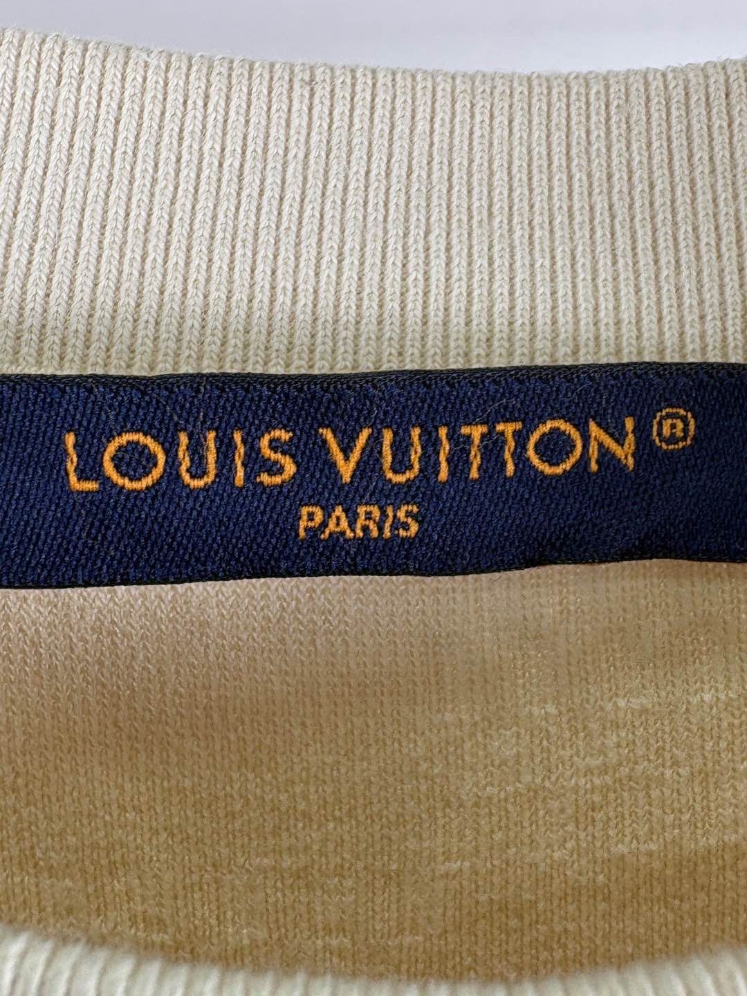 Louis Vuitton Louis Vuitton Damier Pattern T-Shirt Size XL Size US XL / EU 56 / 4 - 3 Thumbnail