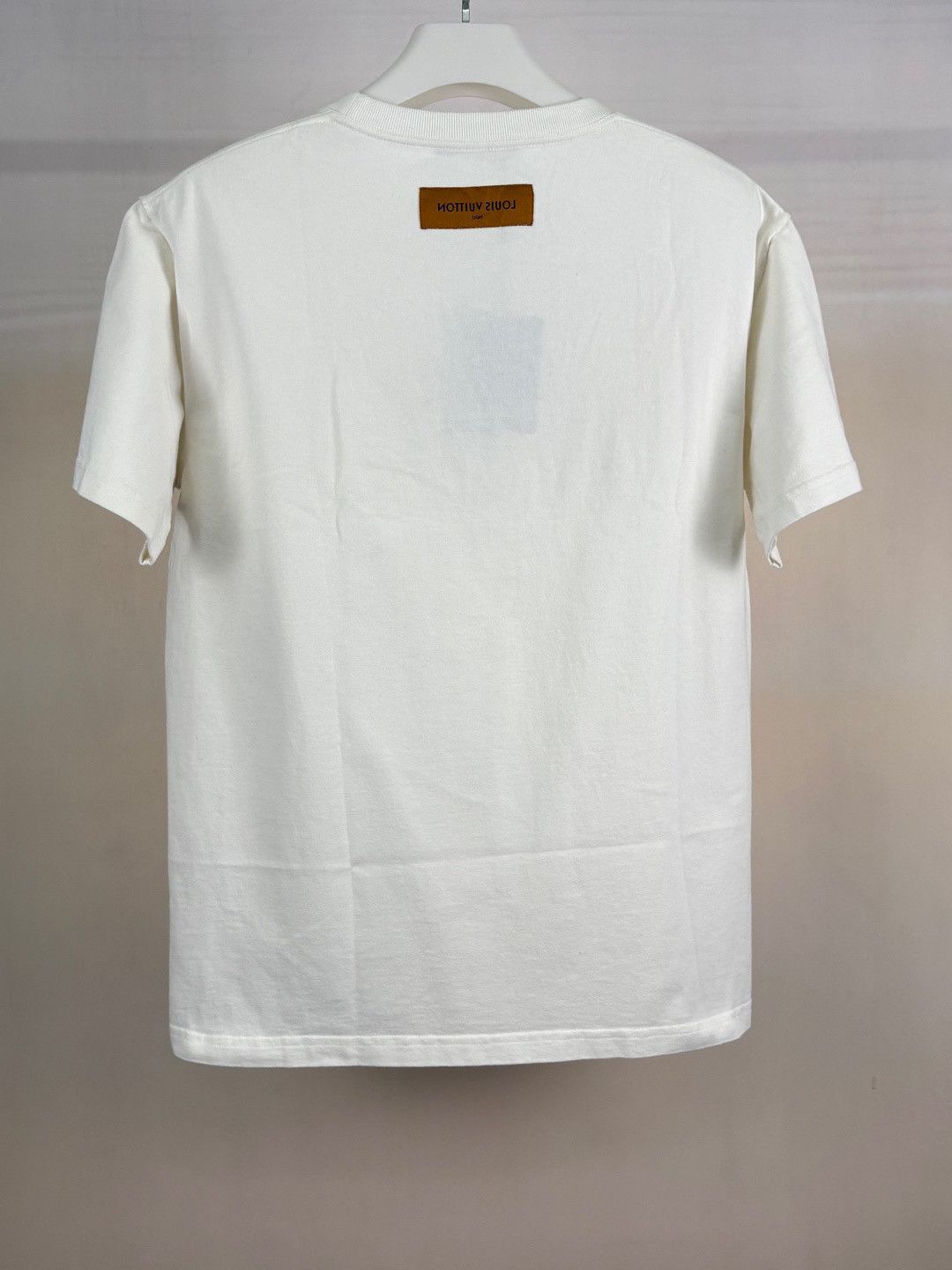 Louis Vuitton Louis Vuitton Graffiti Logo T-Shirt Size L Size US L / EU 52-54 / 3 - 2 Thumbnail