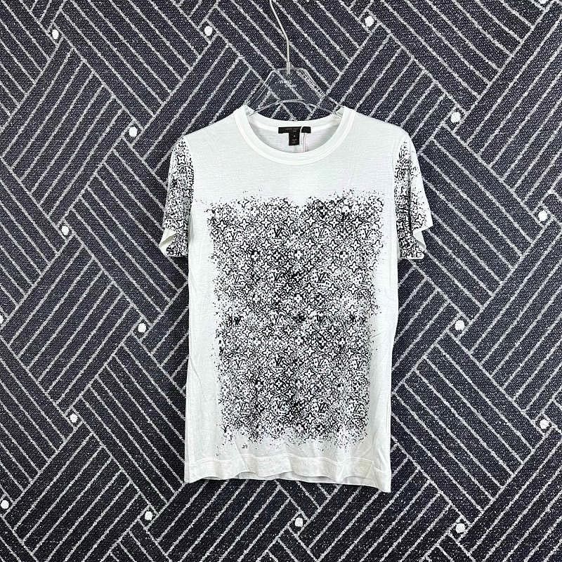 Louis Vuitton Louis Vuitton Monogram Print T-Shirt Size S Size S / US 4 / IT 40 - 9 Thumbnail