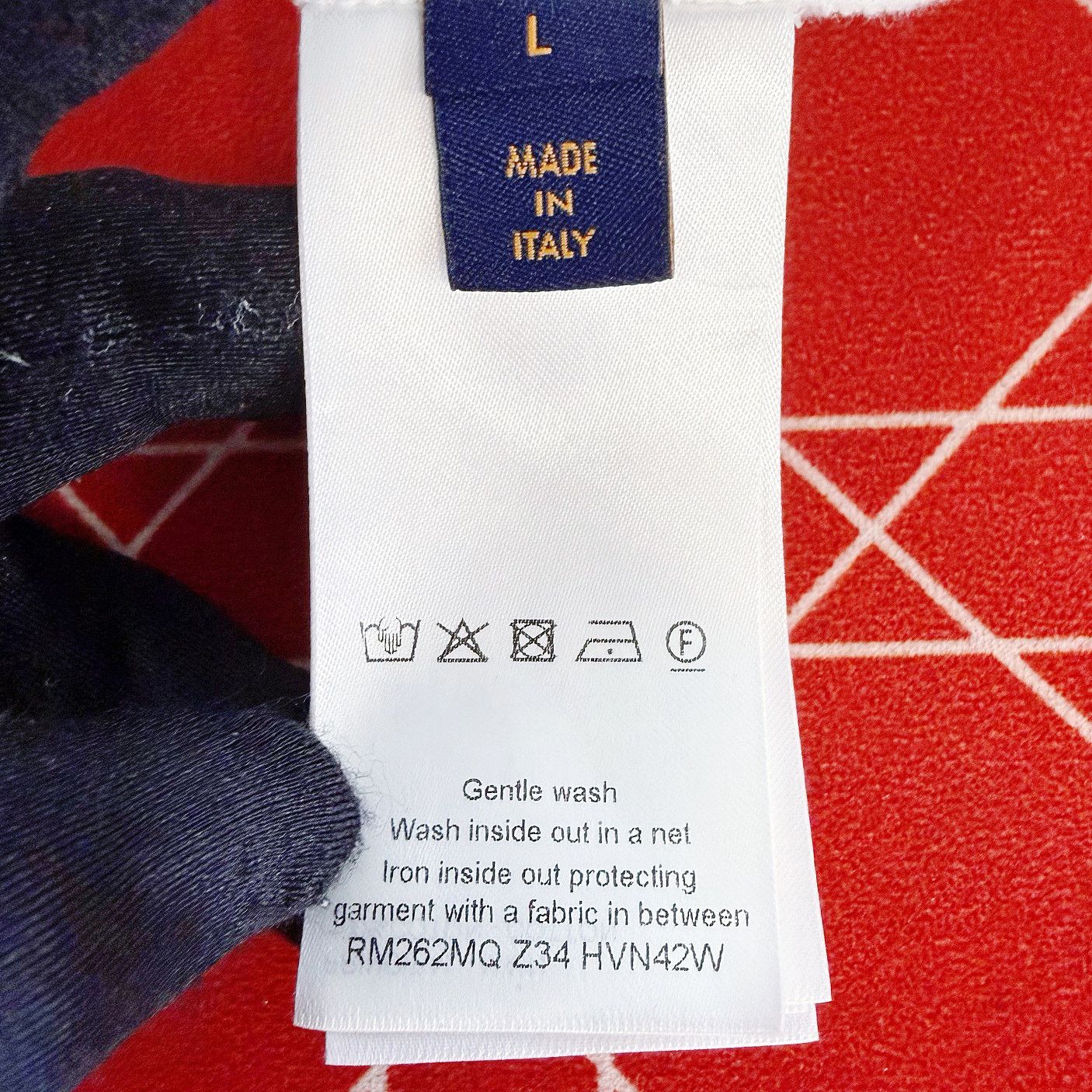 Louis Vuitton Louis Vuitton Logo Patch T-Shirt Size L Size US L / EU 52-54 / 3 - 4 Thumbnail