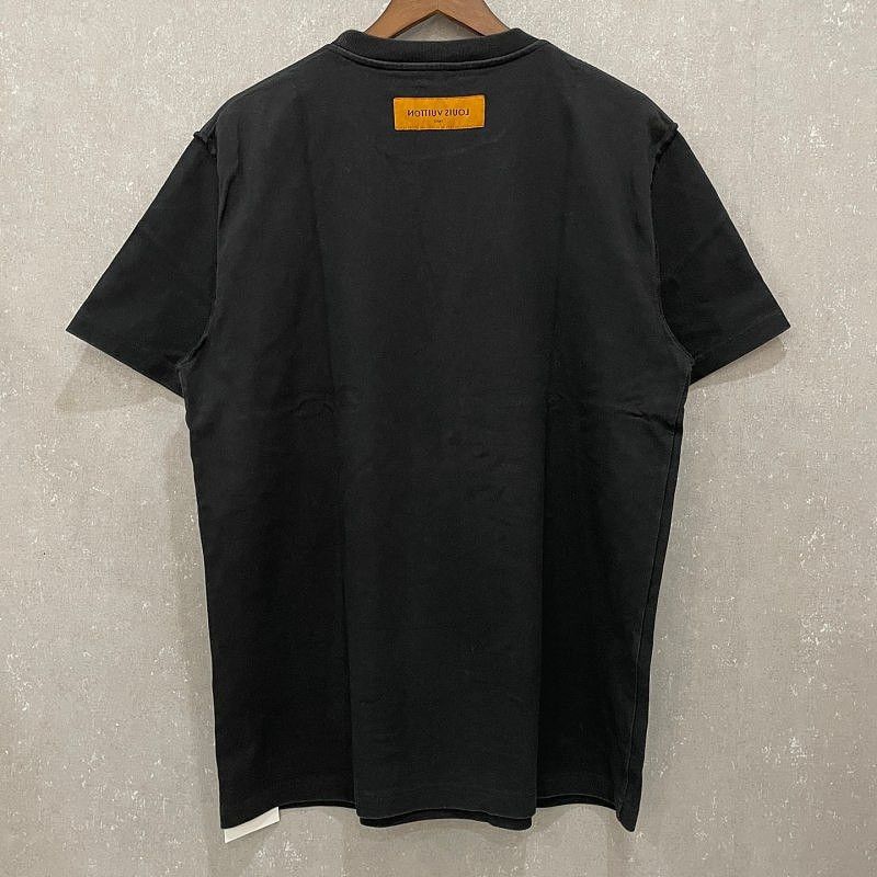 Louis Vuitton Louis Vuitton LV Logo T-Shirt Size L Size US L / EU 52-54 / 3 - 2 Thumbnail