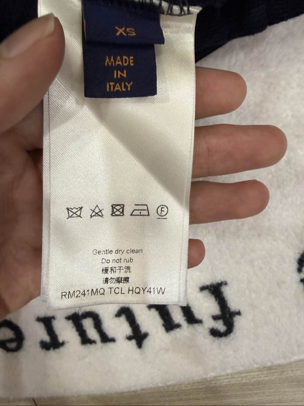 Louis Vuitton Louis Vuitton Monogram Pocket T-Shirt Size XS Size US XS / EU 42 / 0 - 4 Thumbnail