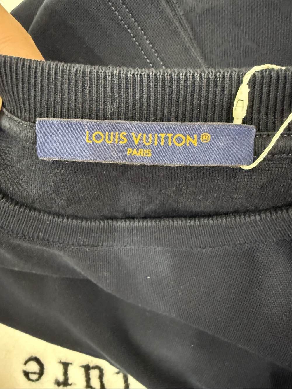Louis Vuitton Louis Vuitton Monogram Pocket T-Shirt Size XS Size US XS / EU 42 / 0 - 3 Thumbnail