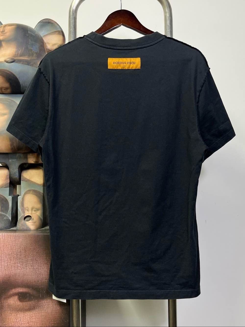 Louis Vuitton Louis Vuitton Craftsmanship Logo T-Shirt Size M Size US M / EU 48-50 / 2 - 2 Thumbnail