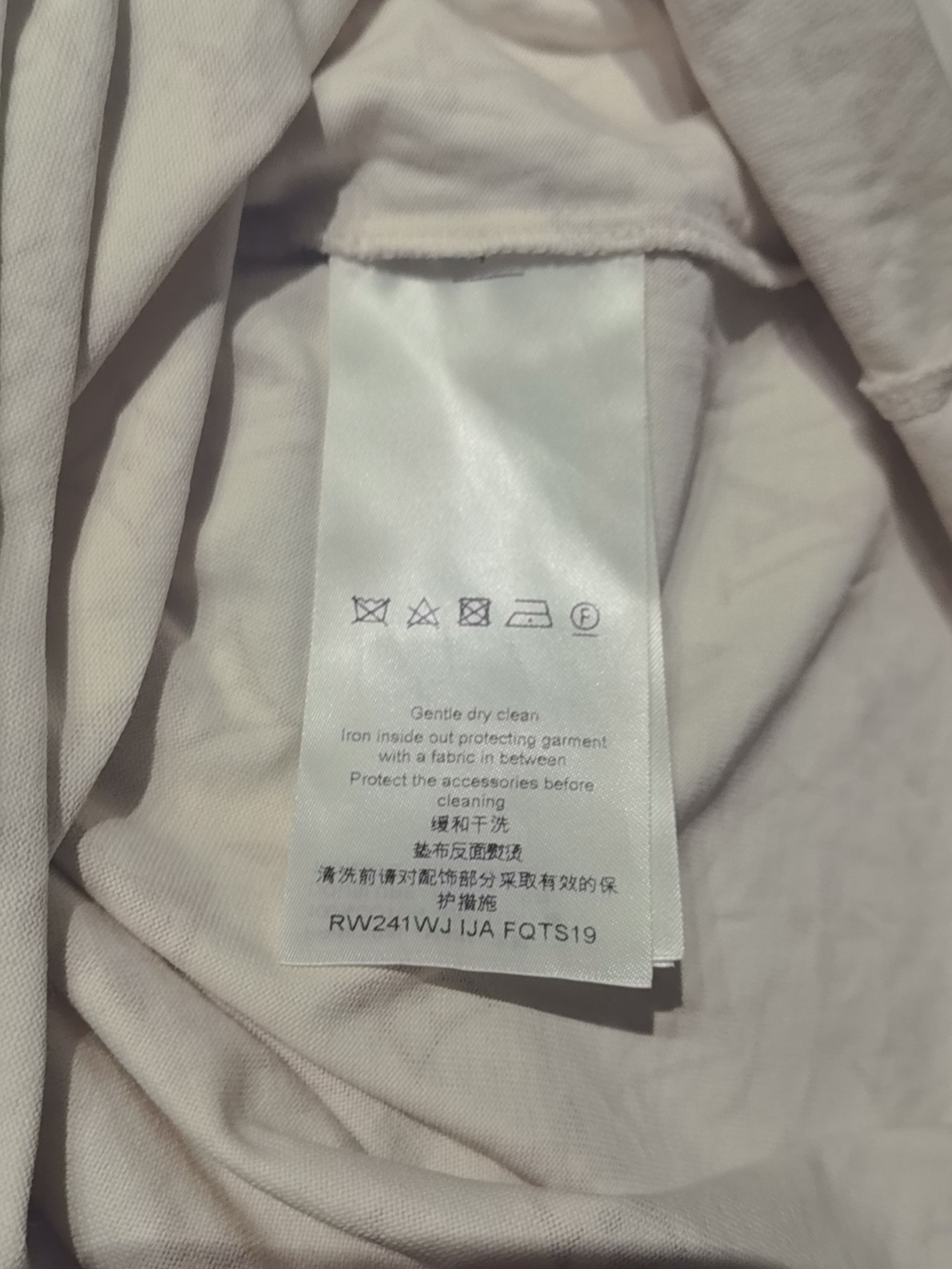 Louis Vuitton Louis Vuitton Monogram Short Sleeve T-Shirt Size XS Size XS / US 0-2 / IT 36-38 - 4 Thumbnail