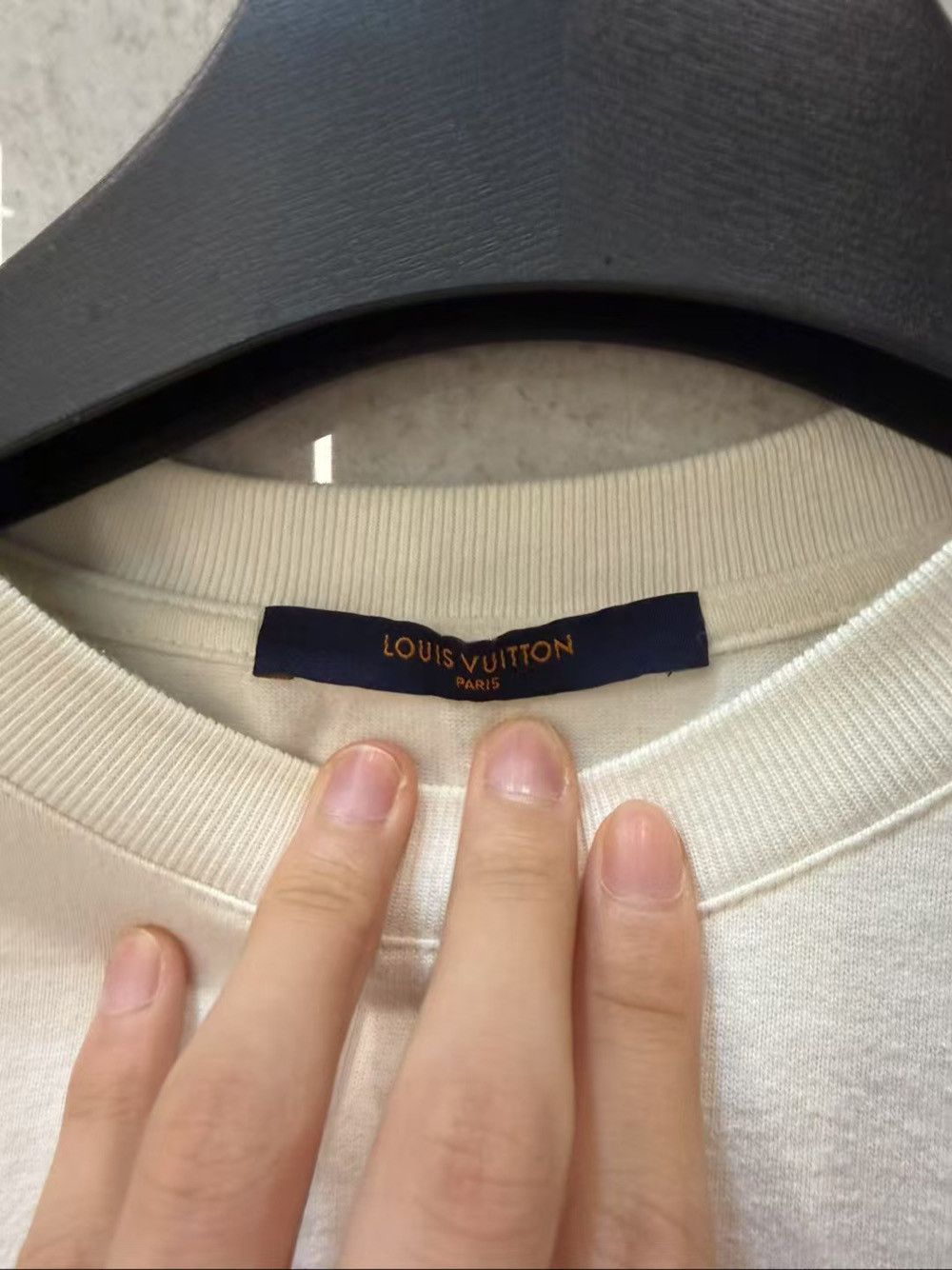 Louis Vuitton Louis Vuitton Graphic Logo T-Shirt Size L Size US L / EU 52-54 / 3 - 3 Thumbnail