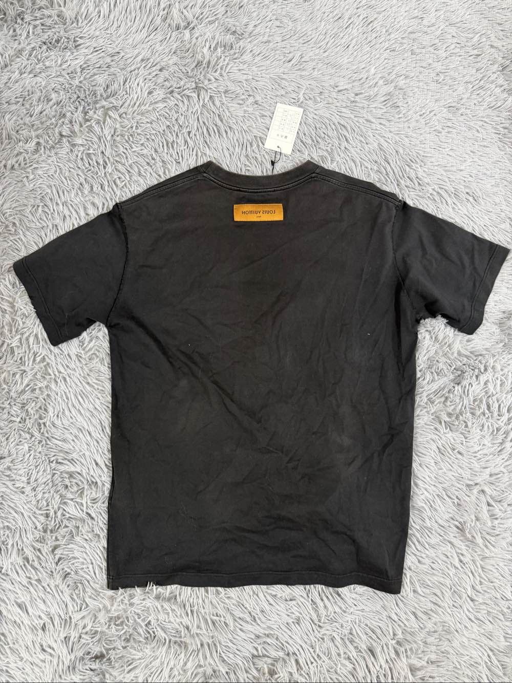 Louis Vuitton Louis Vuitton Logo Graphic T-Shirt Black Size L Size US L / EU 52-54 / 3 - 2 Thumbnail