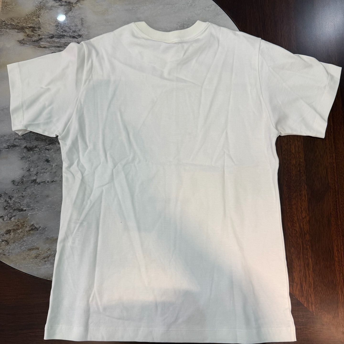 Louis Vuitton Louis Vuitton Globe Logo T-Shirt Size L Size L / US 10 / IT 46 - 2 Thumbnail