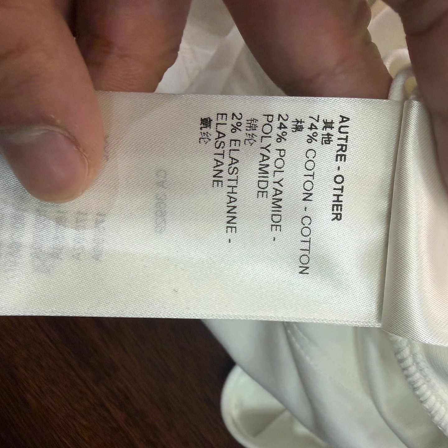 Louis Vuitton Louis Vuitton Globe Logo T-Shirt Size L Size L / US 10 / IT 46 - 7 Thumbnail
