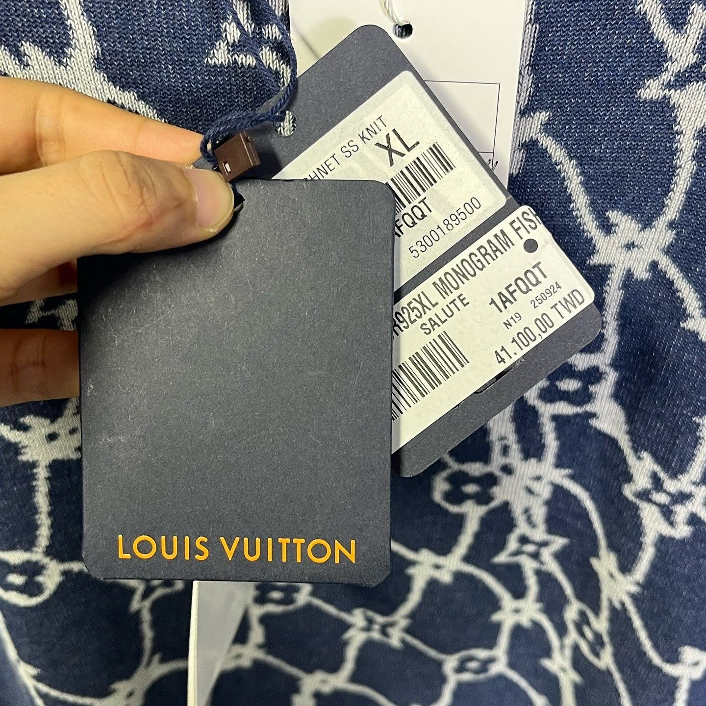Louis Vuitton Louis Vuitton Monogram Fishnet Knit T-Shirt Size XL Size US XL / EU 56 / 4 - 5 Thumbnail
