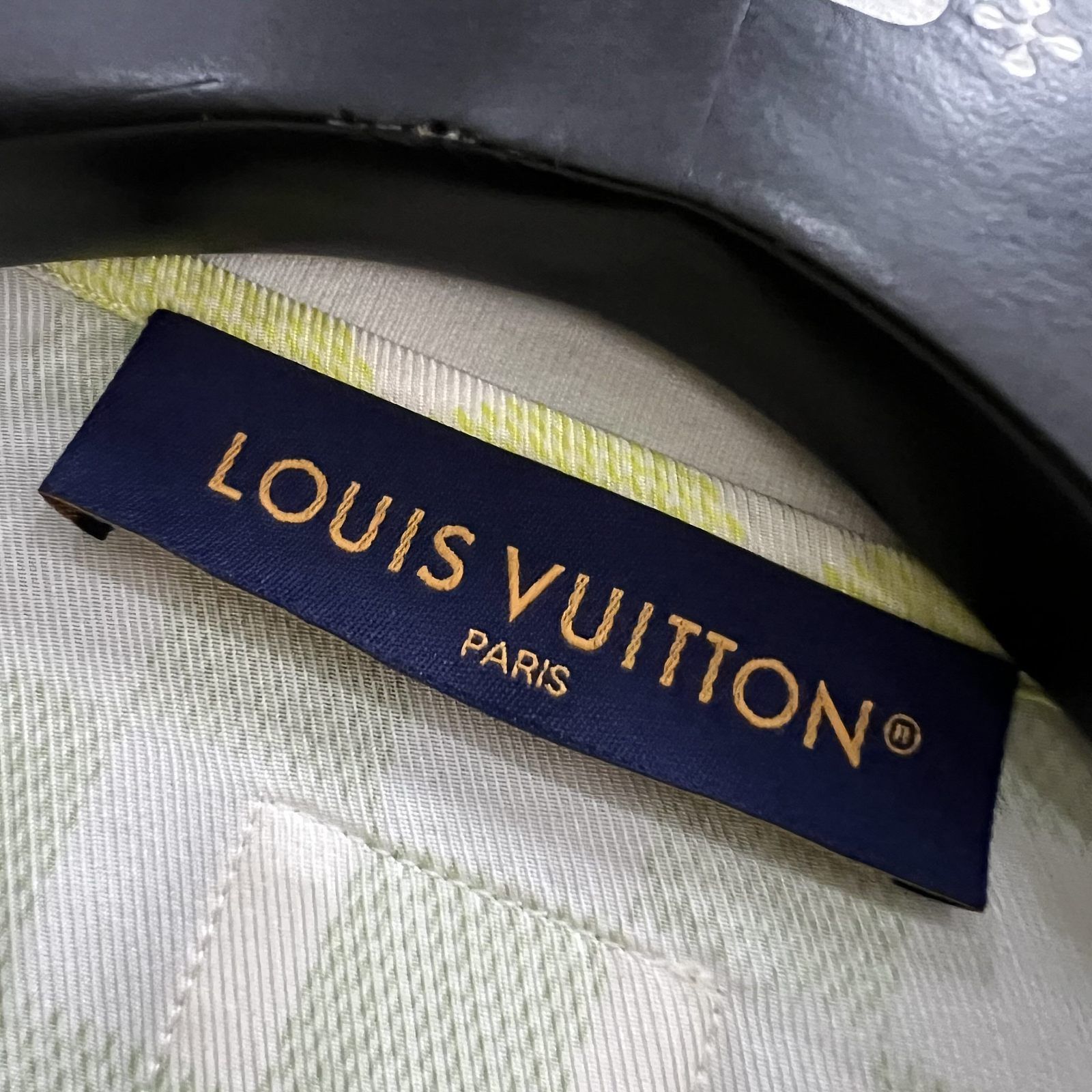 Louis Vuitton Louis Vuitton Damier Gradient Silk Polo Shirt XL Size US XL / EU 56 / 4 - 3 Thumbnail