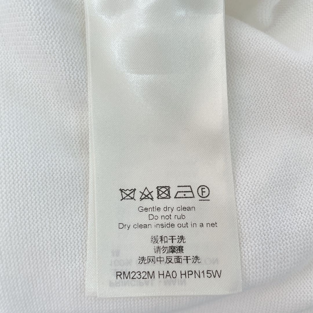 Louis Vuitton Louis Vuitton Logo Graphic T-Shirt Size XS Size US XS / EU 42 / 0 - 7 Thumbnail