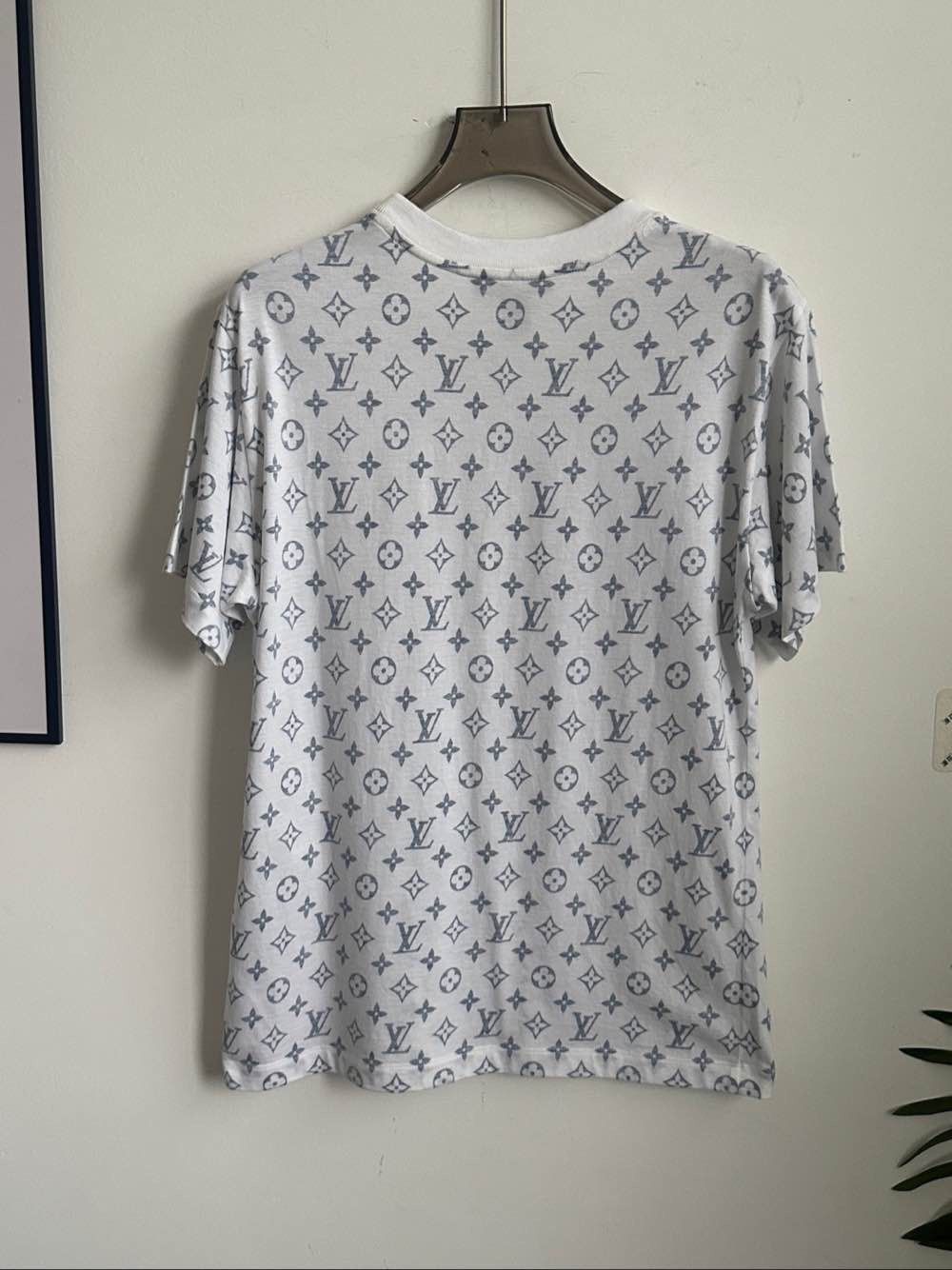 Louis Vuitton Louis Vuitton Monogram Chain T-Shirt Size M Size US M / EU 48-50 / 2 - 2 Thumbnail