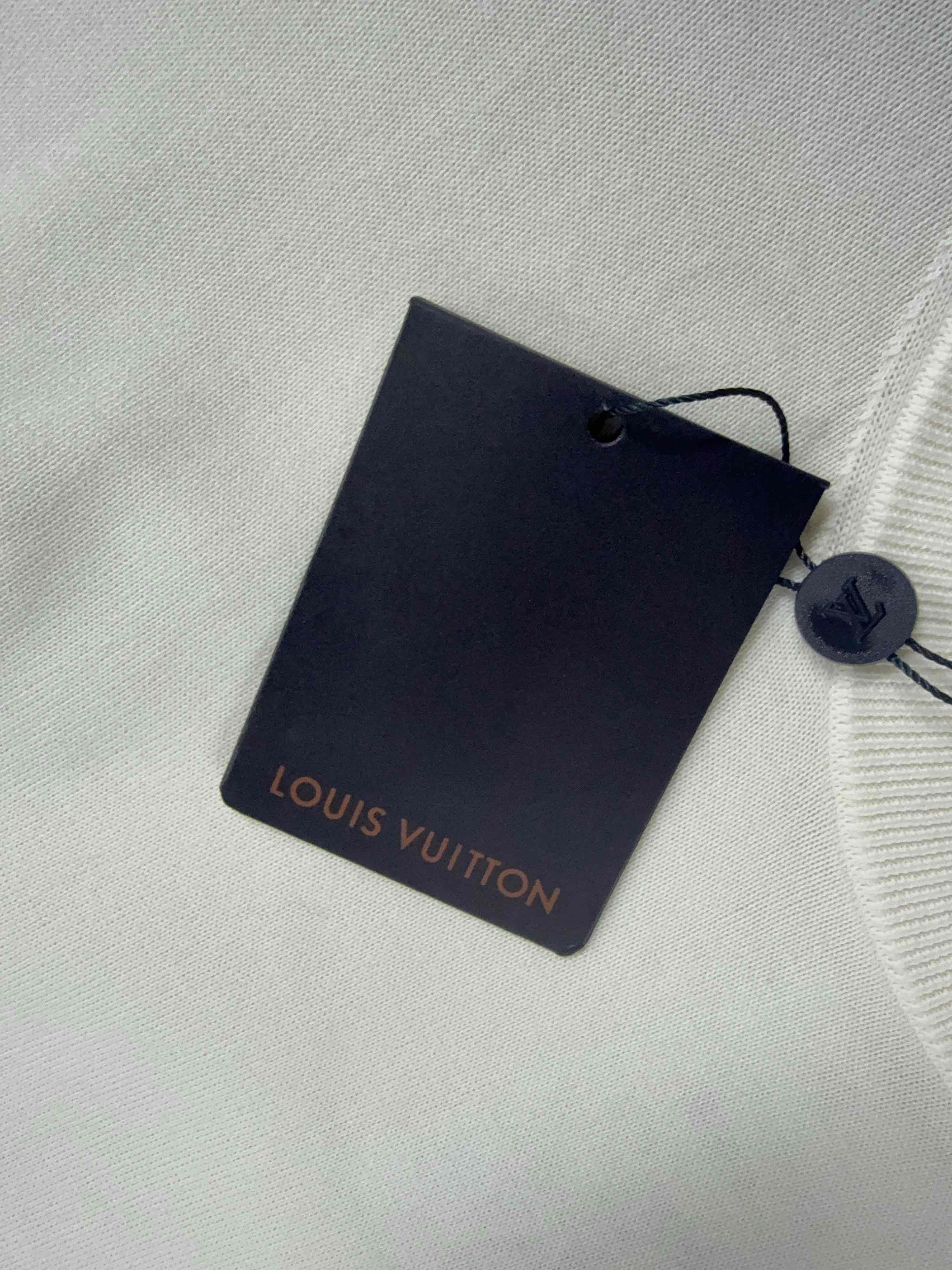 Louis Vuitton Louis Vuitton Monogram Short Sleeve T-Shirt White Size S Size US S / EU 44-46 / 1 - 5 Thumbnail