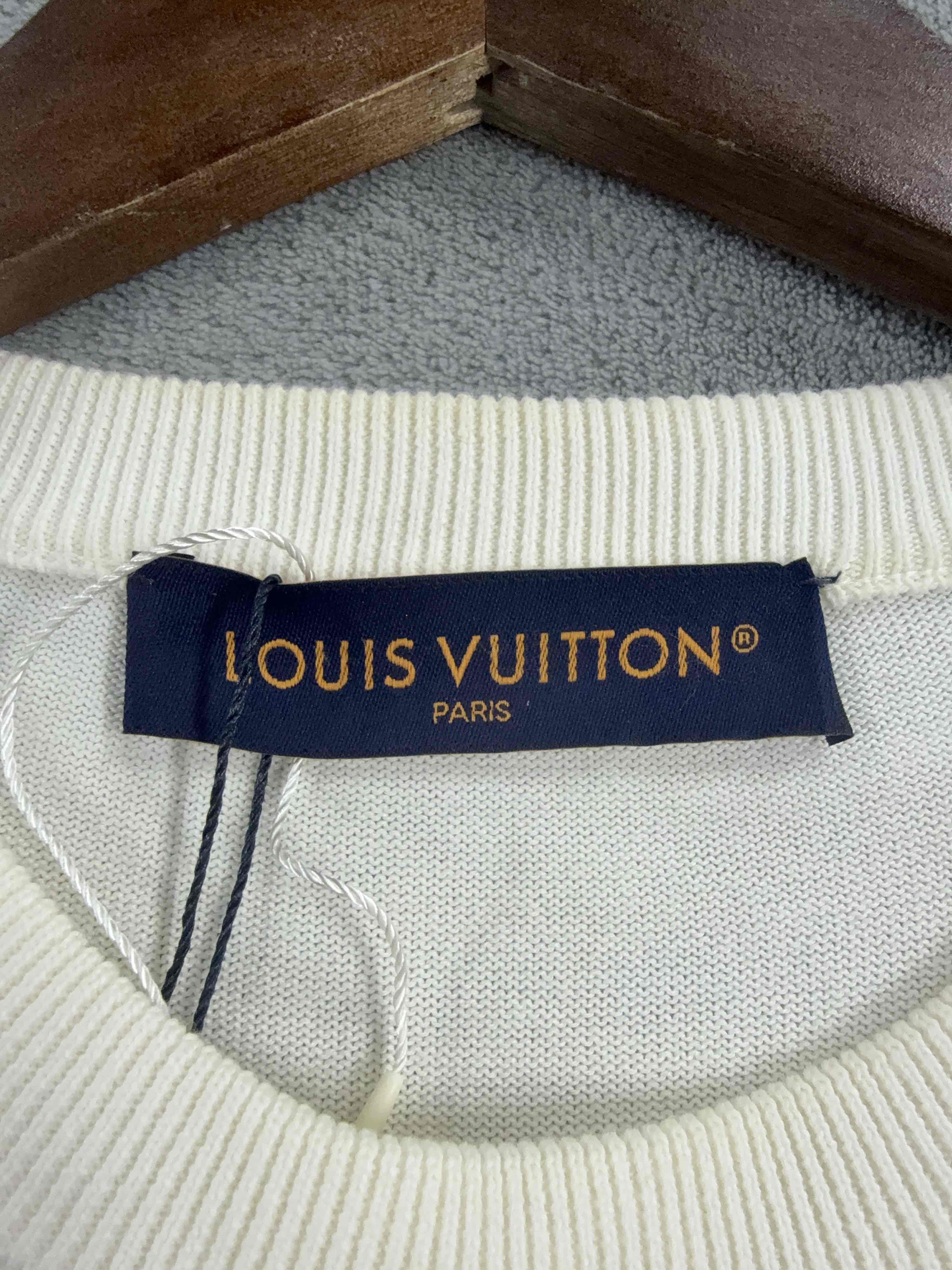 Louis Vuitton Louis Vuitton Monogram Short Sleeve T-Shirt White Size S Size US S / EU 44-46 / 1 - 3 Thumbnail