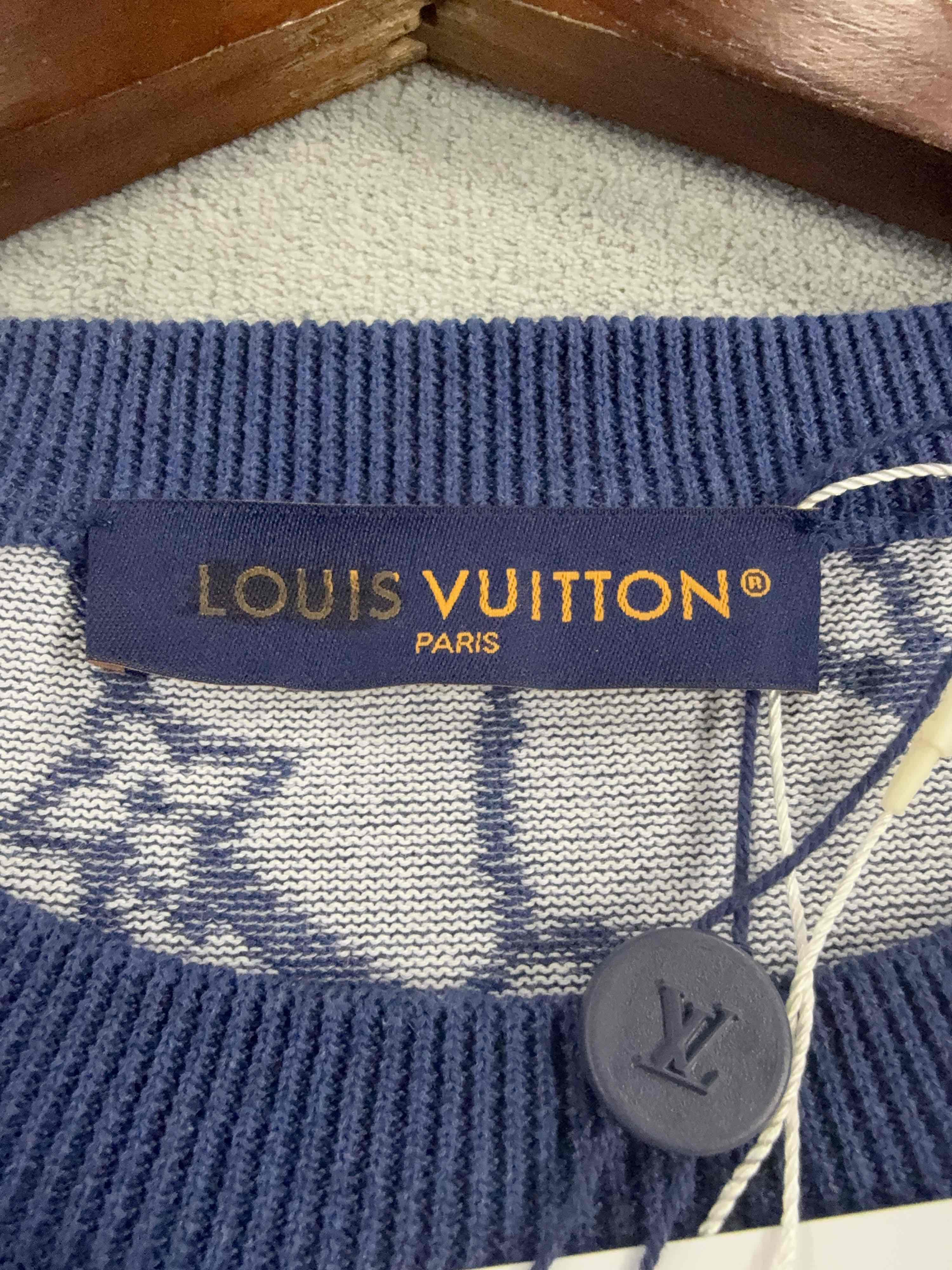 Louis Vuitton Louis Vuitton Net Pattern T-Shirt Size XL Size US XL / EU 56 / 4 - 3 Thumbnail