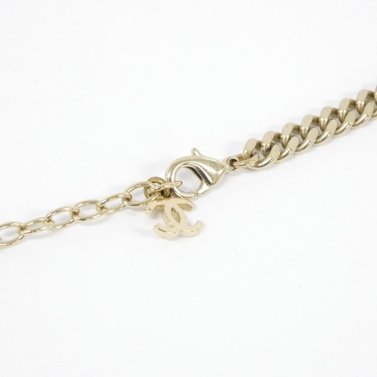 Chanel Chanel Chanel Crystal Necklace Metal Necklace DUTY FREE for USA Size ONE SIZE - 5 Thumbnail